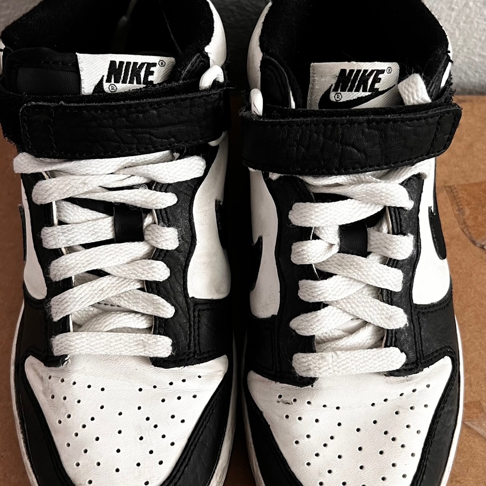Nike Dunks- black, white, size 3.5